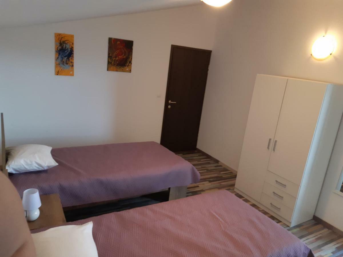 Apartments Vukelic スタリグラード エクステリア 写真